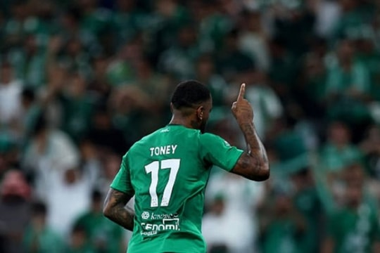 Ivan Toney nổ súng, Al Ahli thắng kịch tính 2-1 tại Saudi Pro League