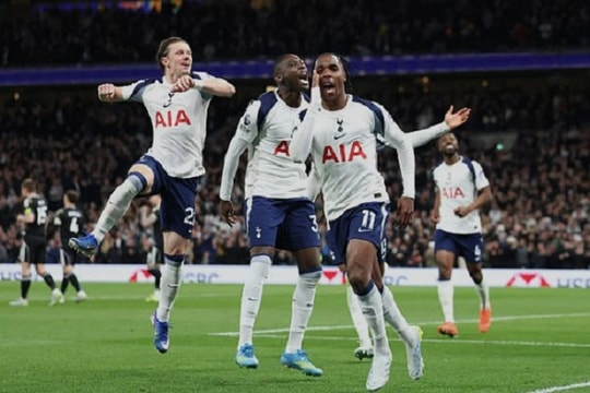Tottenham 1-1 Leeds: Roberto De Zerbi và bài toán tâm lý trong cuộc đua trụ hạng