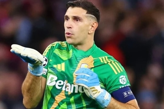 Liverpool nhắm Emiliano Martinez thay Alisson, MU lên kế hoạch đón 5 tân binh