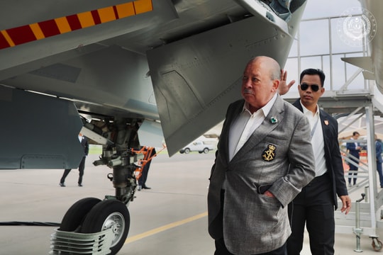 Quốc vương Malaysia trực tiếp thị sát Su-57E: Bước tiến mới trong hiện đại hóa không quân
