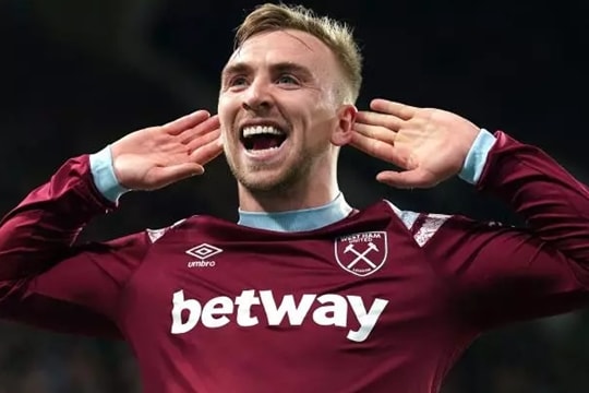Liverpool quyết giành Jarrod Bowen, MU đàm phán chiêu mộ Ederson giá 40 triệu bảng