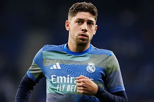 MU nhắm bom tấn Federico Valverde và PSG tham vọng sở hữu Julian Alvarez