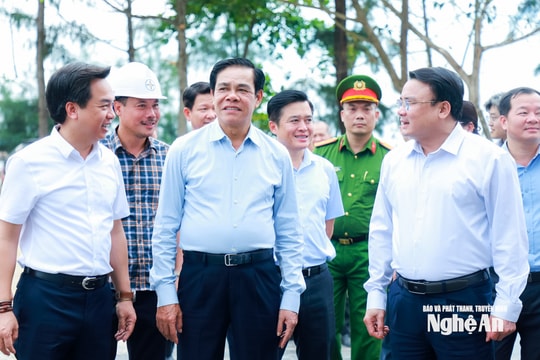 Chủ tịch UBND tỉnh Nghệ An kiểm tra công tác chuẩn bị Lễ khởi công Nhà máy Nhiệt điện LNG Quỳnh Lập gần 60.000 tỷ đồng