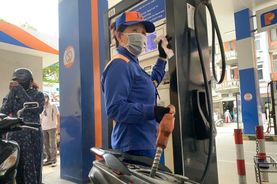 Giá xăng dầu hôm nay 14/5/2026 đồng loạt giảm