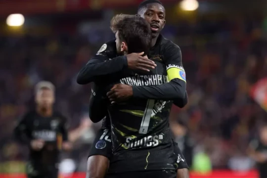 PSG vô địch Ligue 1 lần thứ 5 liên tiếp sau chiến thắng thuyết phục 2-0 trước Lens