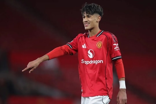 Thần đồng 15 tuổi JJ Gabriel sẵn sàng ra mắt đội một Manchester United