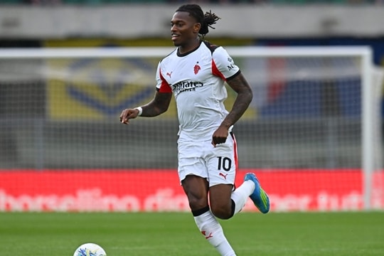 Rafael Leao sẵn sàng rời AC Milan: MU và Chelsea sáng cửa sở hữu ngôi sao Bồ Đào Nha