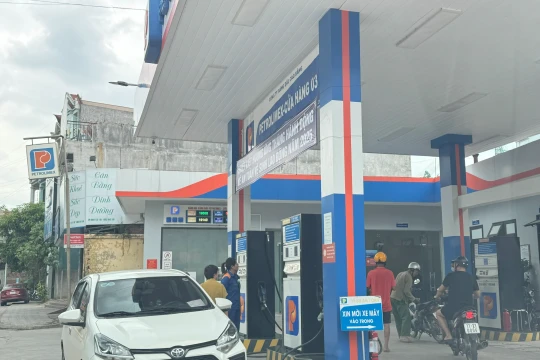 Giá xăng dầu hôm nay 16/5: Bảng giá xăng dầu Petrolimex, PVOIL, Mipec, Thalexim