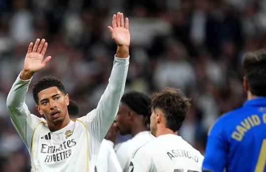 Real Madrid hạ Real Oviedo 2-0: Bellingham tỏa sáng trong ngày Mbappe bị la ó
