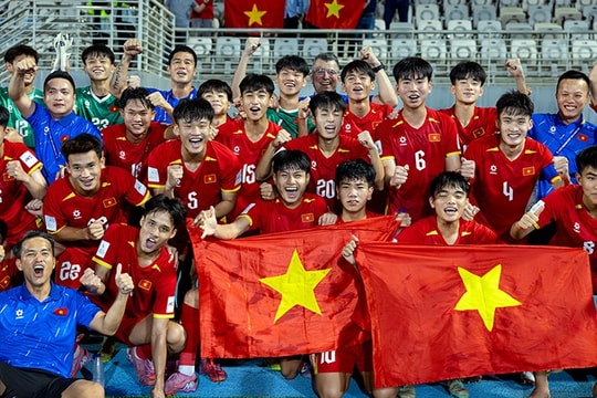 Chủ tịch VFF cảnh báo U17 Việt Nam về mạng xã hội trước tứ kết châu Á; Mức lương “khủng” của Ronaldo tại Saudi Arabia
