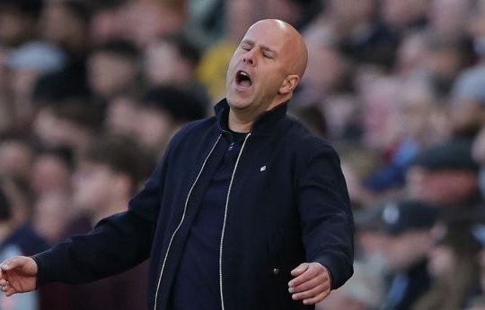 Thảm bại 2-4 trước Aston Villa: Liverpool rơi tự do và tương lai mờ mịt của Arne Slot