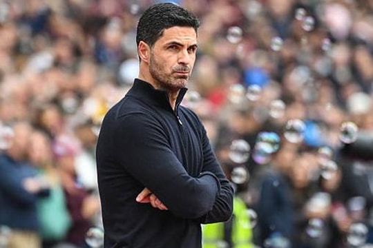 Arsenal và cơ hội chấm dứt 22 năm chờ đợi: Chặng nước rút kịch tính tại Ngoại hạng Anh
