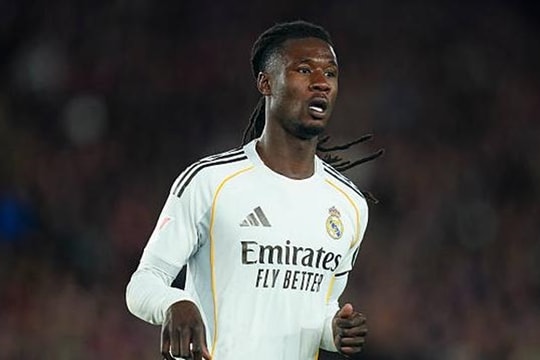 Tottenham theo đuổi Eduardo Camavinga, Inter Milan chốt giá bán Denzel Dumfries