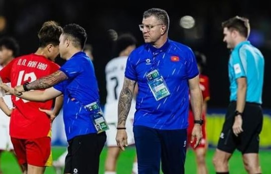 HLV Cristiano Roland truyền lửa giúp U17 Việt Nam sẵn sàng cho đại chiến Australia
