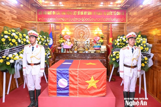 Trang nghiêm lễ cầu siêu các liệt sĩ quân tình nguyện và chuyên gia Việt Nam tại Lào