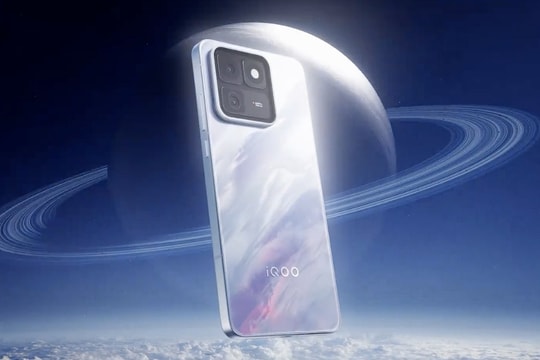 iQOO 15T lộ diện: Giải mã công nghệ pin 8.000mAh siêu mỏng và camera 200MP đột phá