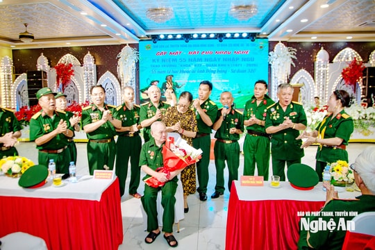 Ban liên lạc truyền thống Sư đoàn 320 Nghệ An - Hà Tĩnh kỷ niệm 55 năm ngày nhập ngũ