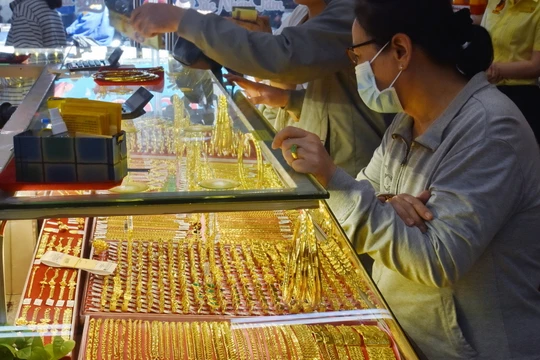 Giá vàng chiều nay 18/5/2026: Giá vàng SJC, nhẫn 9999 và giá vàng thế giới