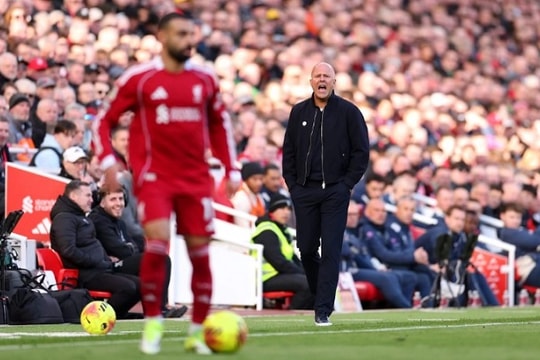 Sóng ngầm tại Liverpool: Mohamed Salah và cuộc khủng hoảng quyền lực của Arne Slot