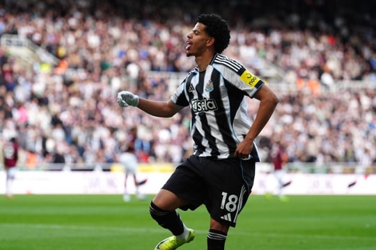 Newcastle United 3-1 West Ham: William Osula đẩy Búa tạ sát vực thẳm xuống hạng