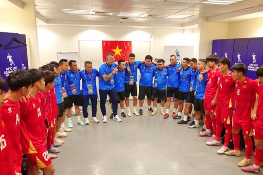 HLV Cristiano Roland chưa chắc cùng U17 Việt Nam dự World Cup dù lập kỳ tích lịch sử