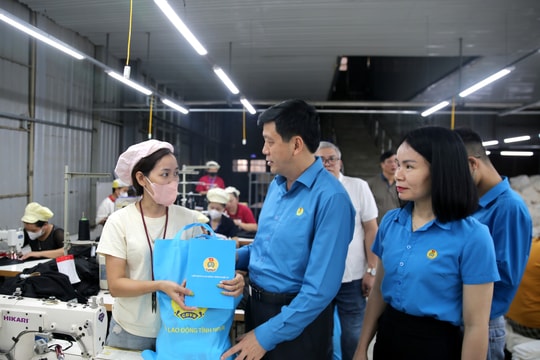 Học và làm theo Bác để lo cho công nhân từ những điều nhỏ nhất