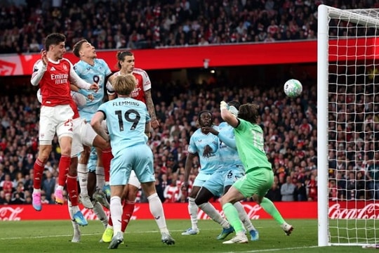 Arsenal vượt khó trước Burnley: Kai Havertz giải tỏa áp lực và vận may từ trọng tài