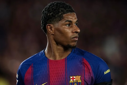 Marcus Rashford từ chối Real Madrid để chờ đợi quyết định tài chính từ Barcelona