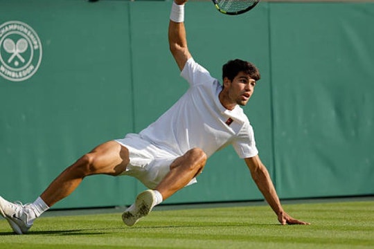 Alcaraz chính thức lỡ hẹn Wimbledon 2026: Nỗi lo chấn thương và cơ hội vàng của Sinner