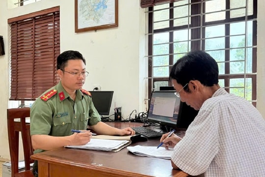 Công an xã Quỳnh Thắng xử phạt hành chính người đàn ông chia sẻ thông tin sai sự thật