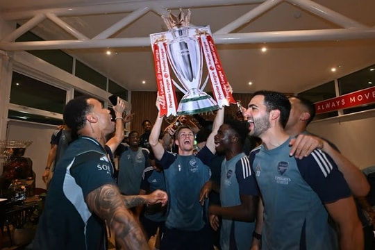 Arsenal lập kỷ lục 770 triệu bảng: Chức vô địch Ngoại hạng Anh và bệ phóng tài chính khổng lồ