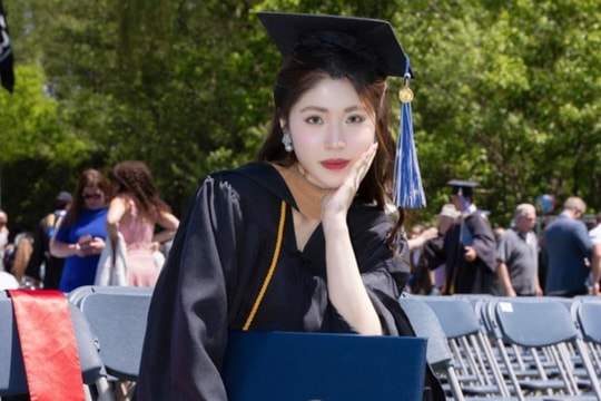 Hoa hậu Đại dương Nguyễn Thanh Thảo tốt nghiệp loại xuất sắc tại Bentley University Mỹ
