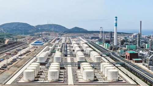 Sản lượng dầu thô chế biến của Trung Quốc chạm mức thấp nhất trong gần 4 năm