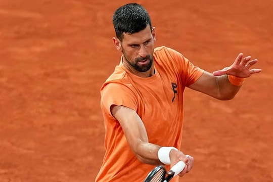 Djokovic lập kỷ lục tại Roland Garros và màn giải nghệ chấn động của Ronda Rousey