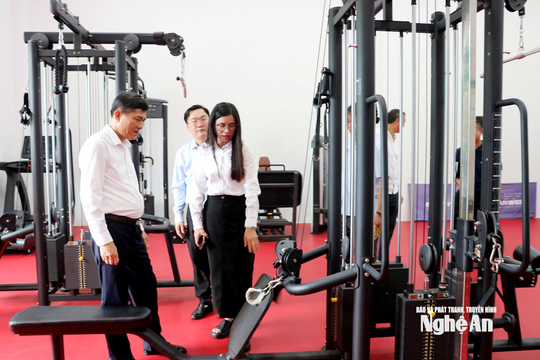 Tháo gỡ khó khăn, nâng cao chất lượng luyện tập thể thao và thương hiệu bóng đá Sông Lam Nghệ An