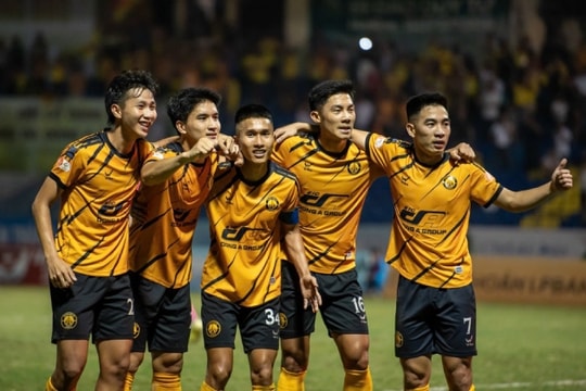 CLB Thanh Hóa nhận án phạt nặng từ FIFA: Cấm chuyển nhượng 3 kỳ liên tiếp do nợ lương