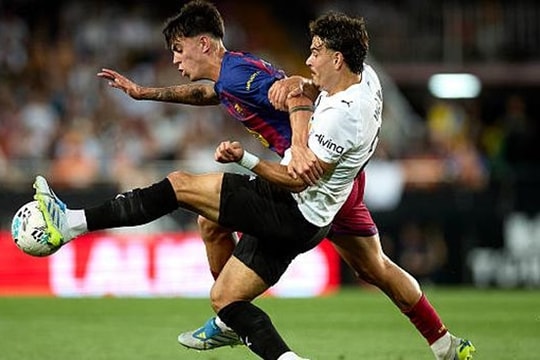 Barcelona gục ngã 1-3 trước Valencia: Cái giá của sự chủ quan và sai lầm hệ thống