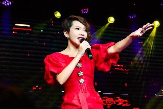 Hành trình nghệ thuật và cuộc sống gia đình của Diva Hà Trần