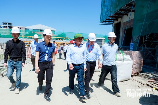 Phó Chủ tịch UBND tỉnh Hoàng Phú Hiền kiểm tra tiến độ các dự án nhà ở xã hội, nhà lưu trú công nhân