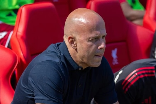 Liverpool và mùa giải 2025/2026 đầy biến động: Khi đỉnh cao hóa vực thẳm dưới thời Arne Slot