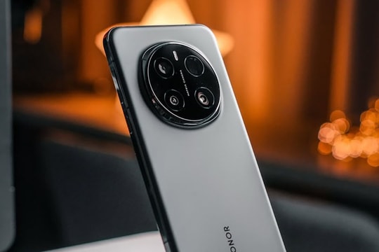 Honor Magic 9: Flagship màn hình 6.36 inch sở hữu pin 8,000 mAh và chip Snapdragon 3nm