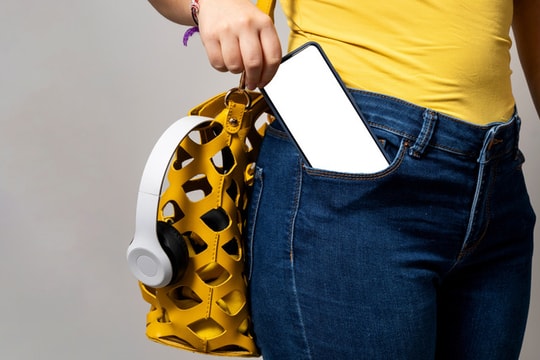 4 nơi bạn tuyệt đối không nên để điện thoại