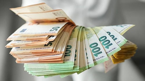 Tỷ giá Euro hôm nay 28/05: Đồng loạt giảm tại nhiều ngân hàng, BIDV mua vào cao nhất