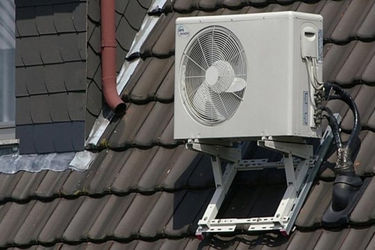 Mẹo dùng xô nước và khăn tắm giúp điều hòa tiết kiệm điện từ quân đội Nhật Bản