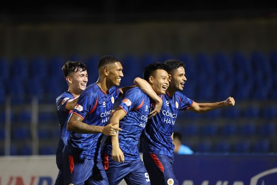 Công an Hà Nội đối đầu Adelaide United tại Cúp C1 và dấu ấn vô địch Áo của Nguyễn Quốc Khải