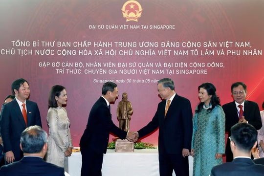 Cộng đồng người Việt Nam tại Singapore tiếp tục đoàn kết, phát triển, hướng về quê hương