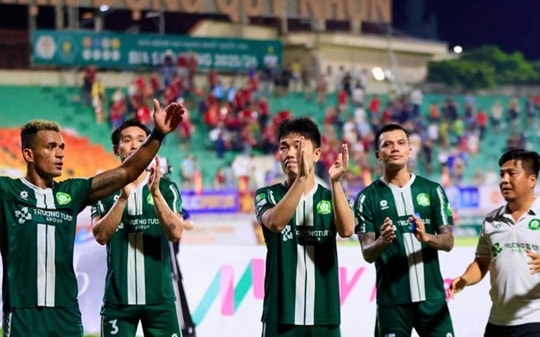 Lương Xuân Trường đưa Đồng Nai trở lại V-League sau chiến thắng áp đảo 3-0
