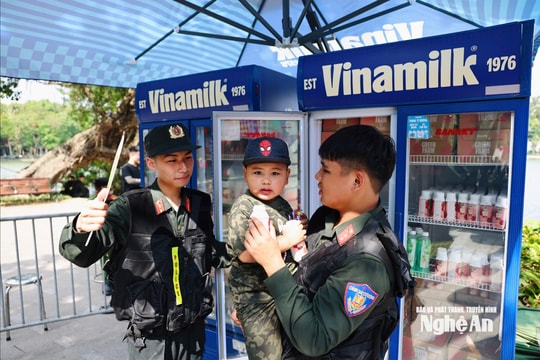 Vinamilk chung tay lan tỏa thông điệp “Tổ quốc bình yên” với 40.000 sản phẩm dành cho cộng đồng