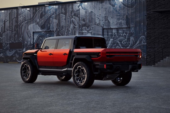 GMC Hummer X Concept: Xe địa hình điện tích hợp drone trinh sát vật cản
