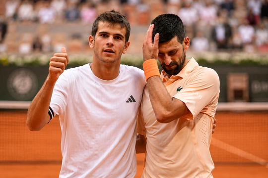 Novak Djokovic văng khỏi top 5 thế giới, 'truyền nhân Nadal' bứt phá kỷ lục tại Roland Garros